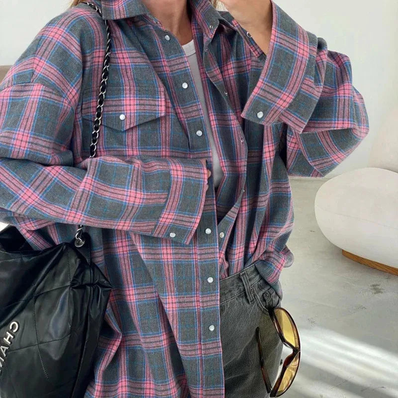 New Vintage Women Oversized Long Sleeve Plaid Shirt Blouse Tops Autumn Winter Button down Loose Lapel Pocket Shirt Korean Style