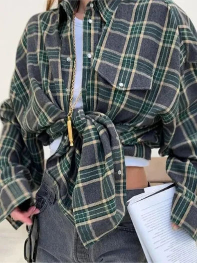 New Vintage Women Oversized Long Sleeve Plaid Shirt Blouse Tops Autumn Winter Button down Loose Lapel Pocket Shirt Korean Style